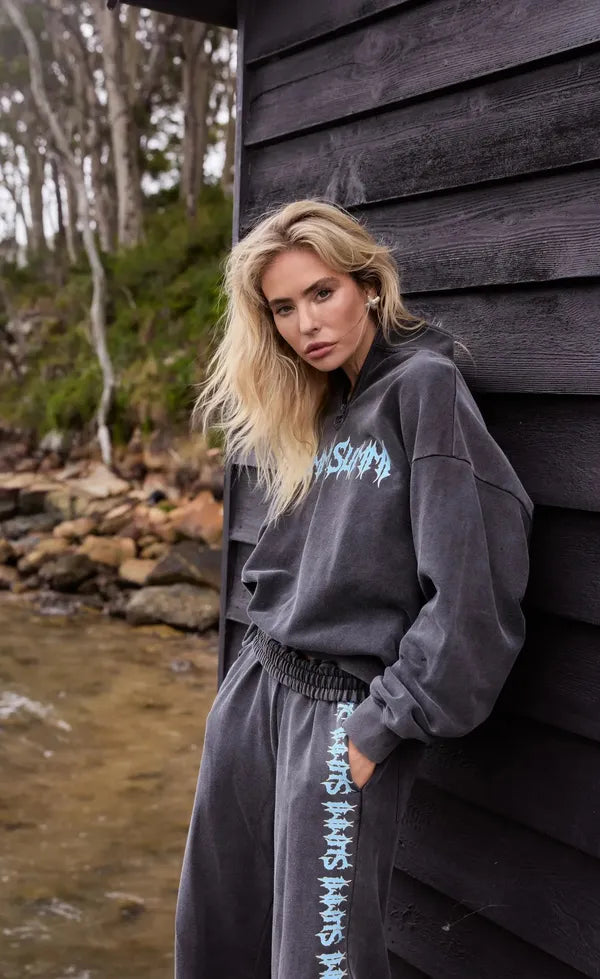 Zip Neck Jumper - Insane Summi
