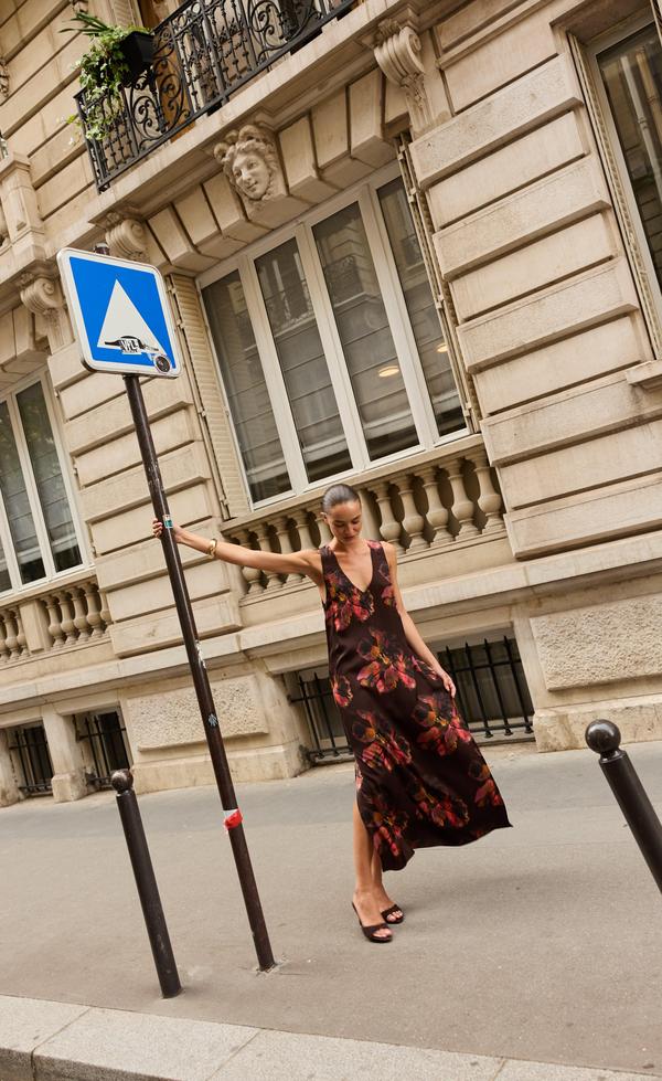 V Neck Maxi - Chocolate Petals