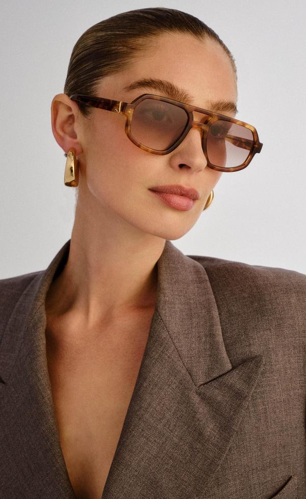 The Banks - Caramel Tort