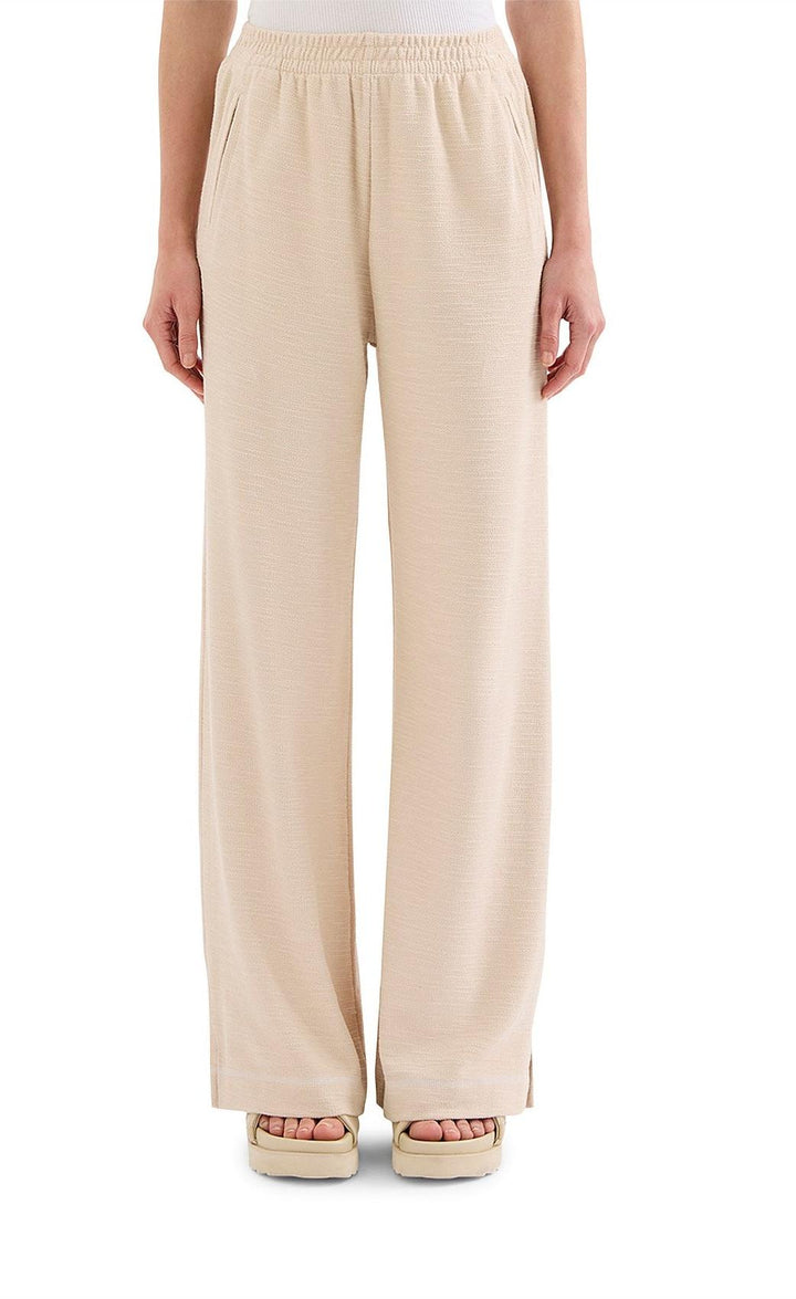 Sutton Pant
