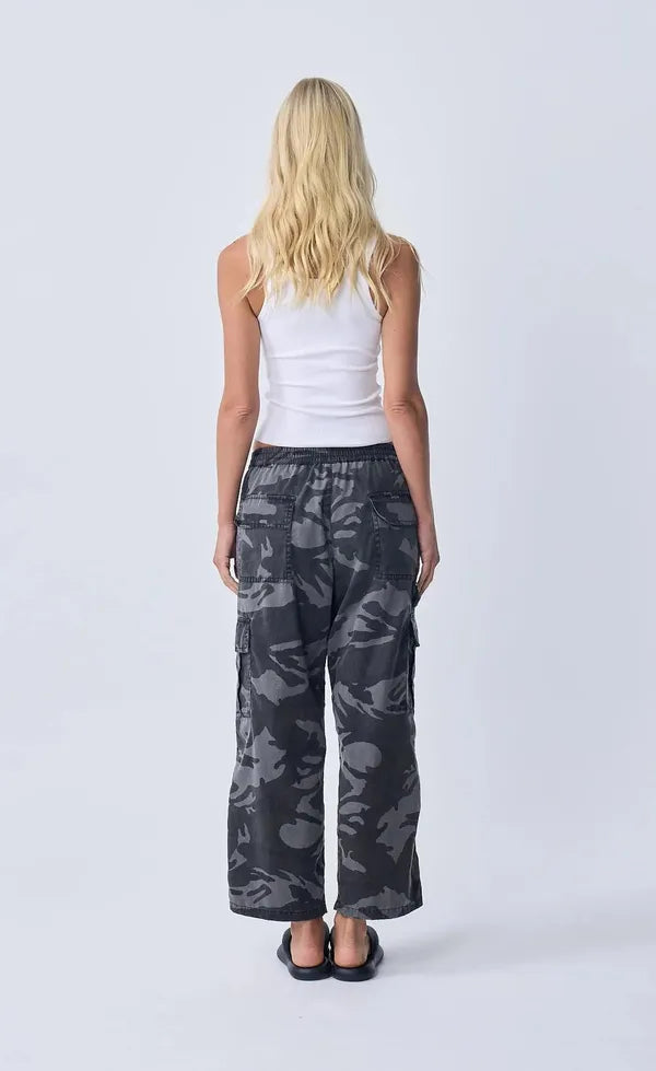 Washed Camo -Black