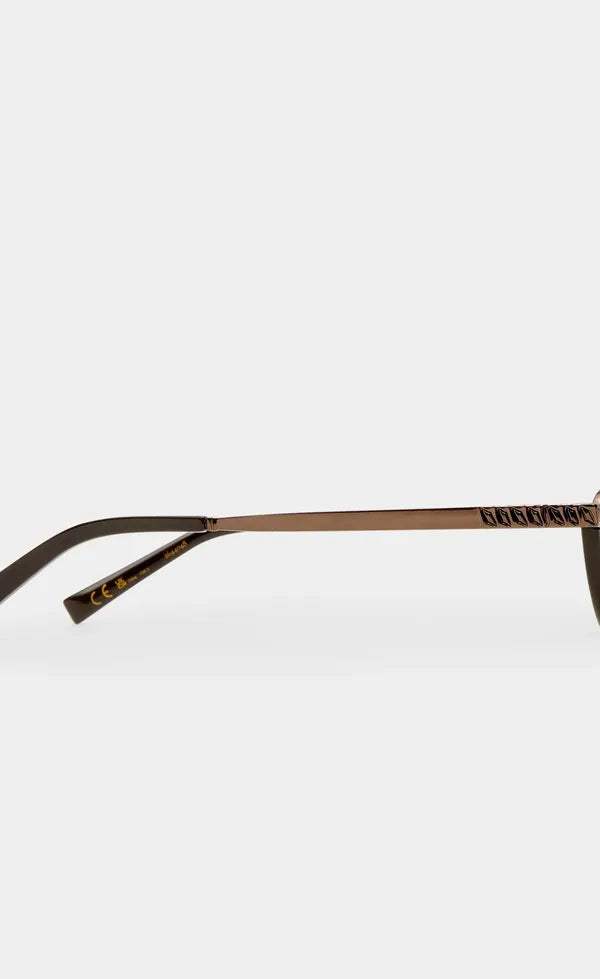 The Lia - Bronze