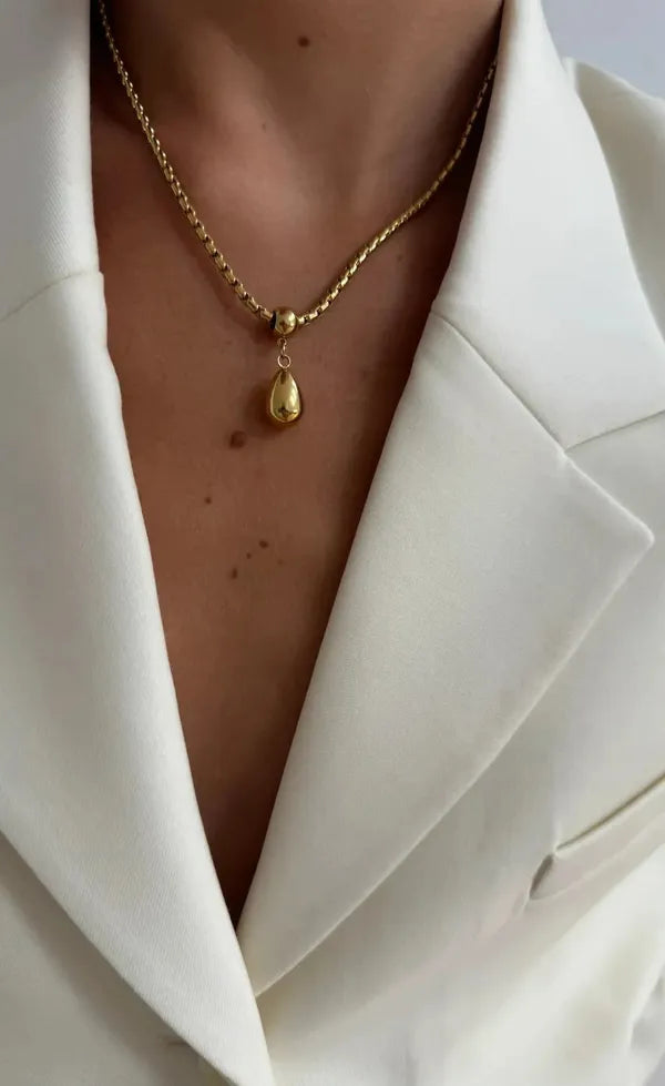 Stella Necklace