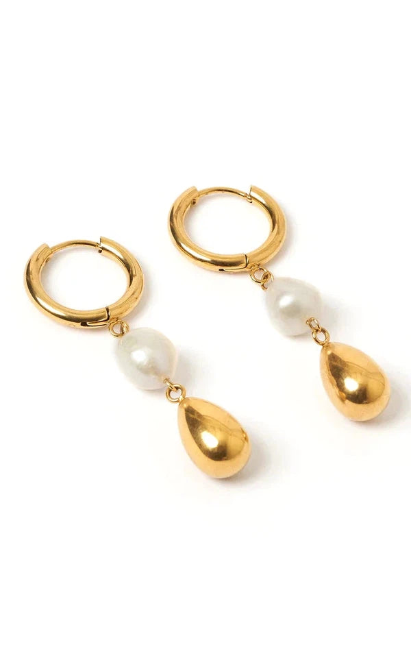 Arianna Pearl & Gold Earrings