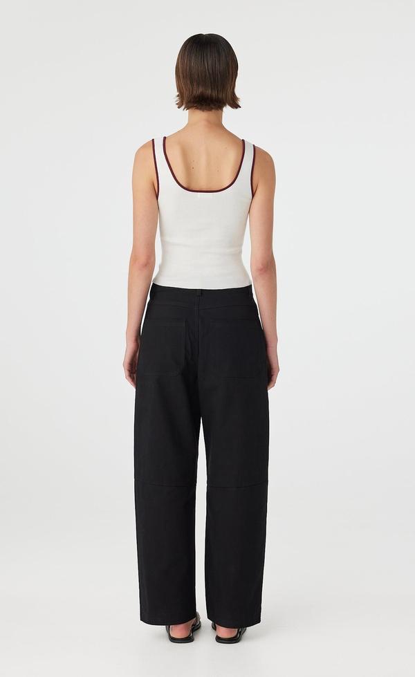Akira Pant