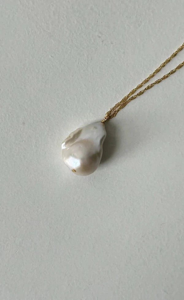 Nara Pearl Necklace