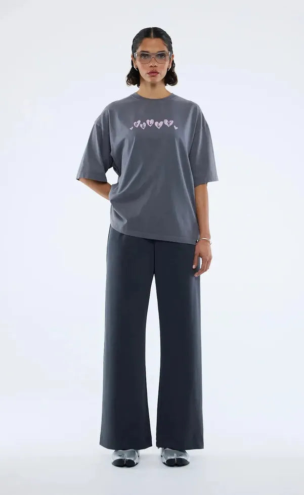 Spray Hart Tee - Washed Grey