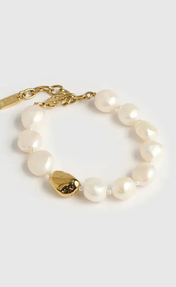 Hariette Pearl bracelet