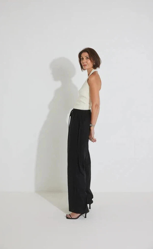 Solstice Relaxed Leg Pant - Black