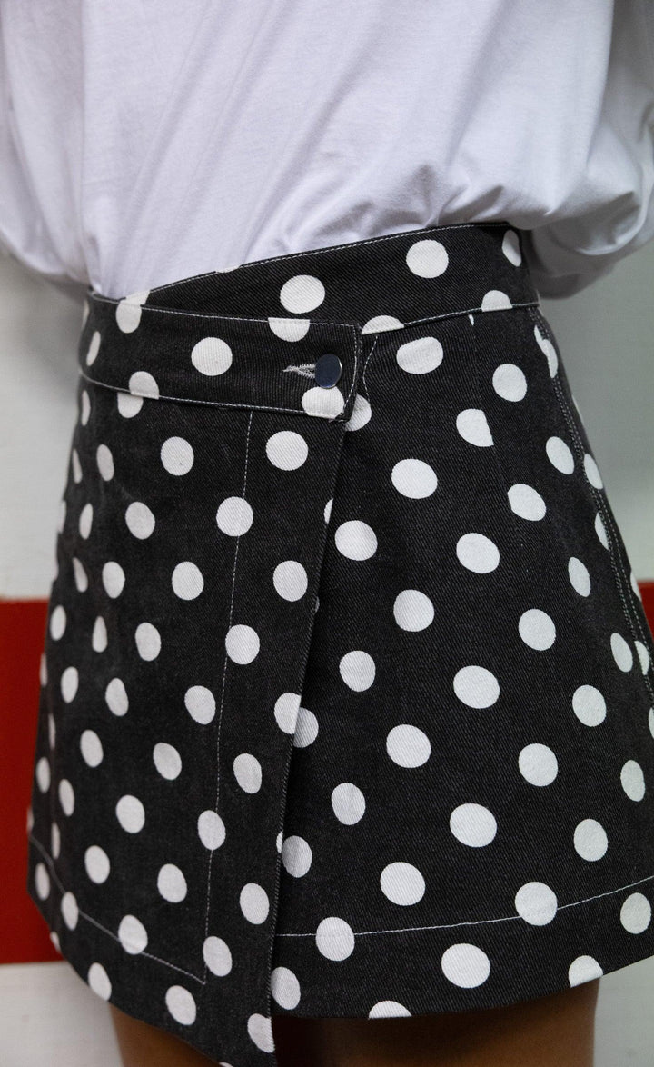 The Winnie Skirt / Black Wash