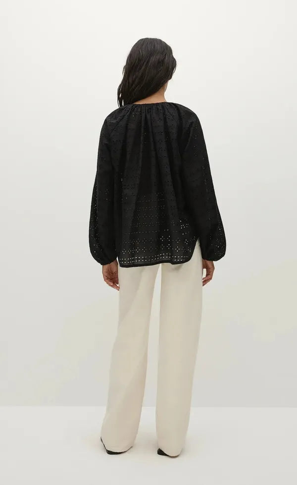 Thora Blouse Agnes Broderie Anglaise Black