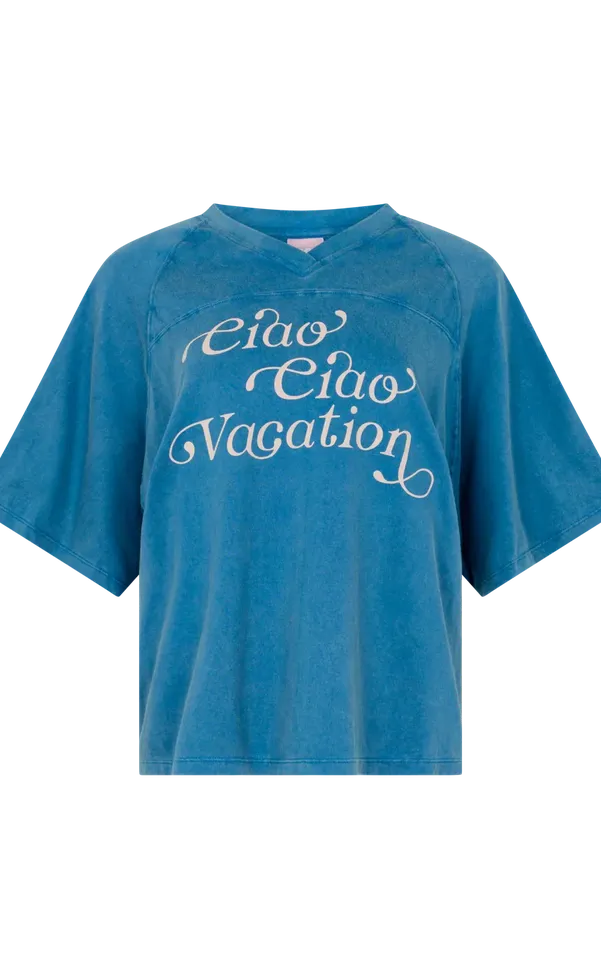 Vacay Crop Tee