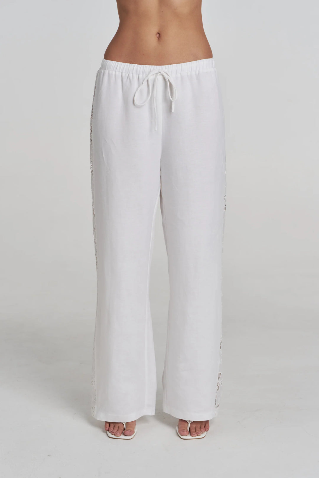 Relaxed Anglaise Pant - White